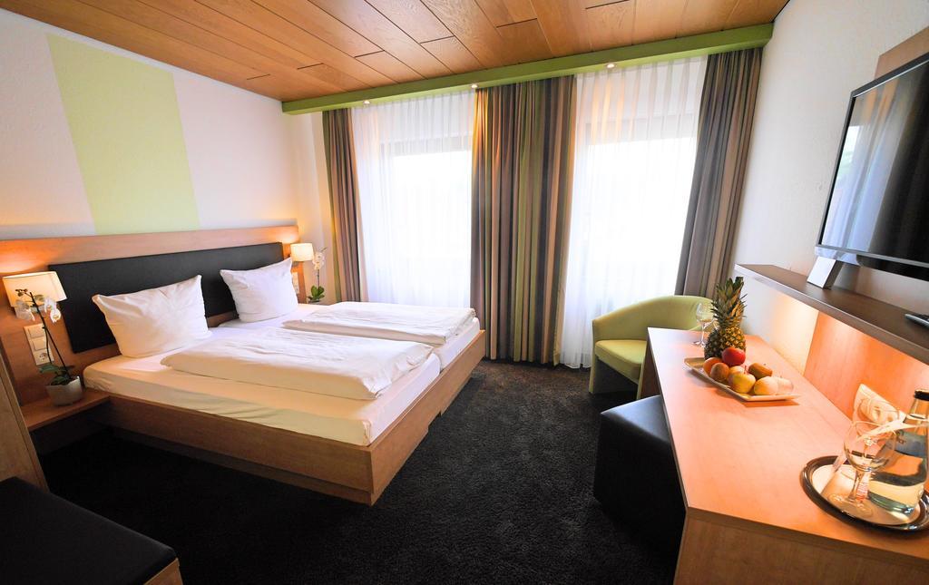 Lichtenau  Hotel Landgasthof Blume מראה חיצוני תמונה